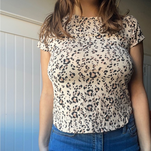Fun and easy going Leopard T-Shirt - Picture 2 of 7